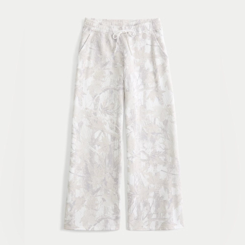Hollister Camo Sweatpants